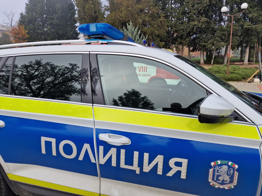 Кола помете мъж на автомагистрала "Марица"