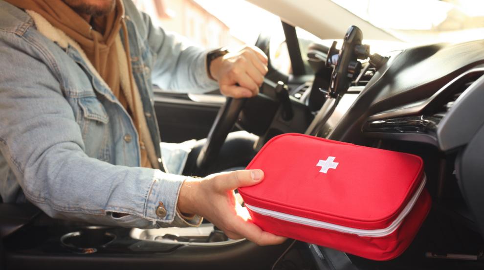 Гърция отлага новите изисквания за автомобилните аптечки до 1 януари 2027 г
