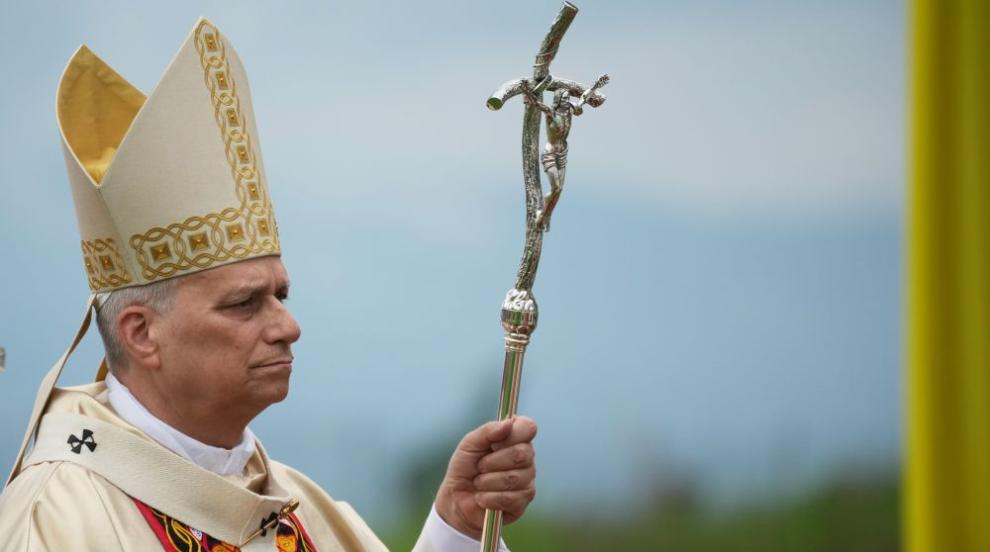 Полицията в САЩ разследва бомбена заплаха срещу брата на папата