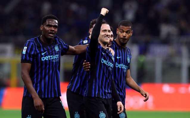 Интер гледа уверено към титлата след категоричен успех над Каляри