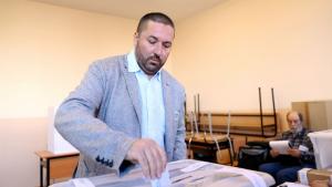 Николай Попов