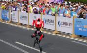 Машина срещу човек: Робот чупи световен рекорд на полумаратон в Пекин
