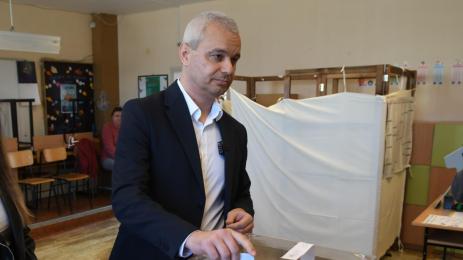 Костадин Костадинов