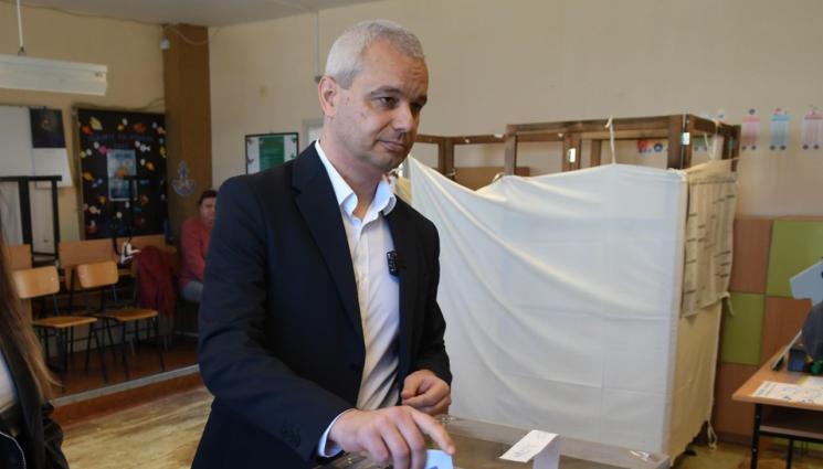 Костадин Костадинов - Костадин Костадинов: Гласувах за нашите деца