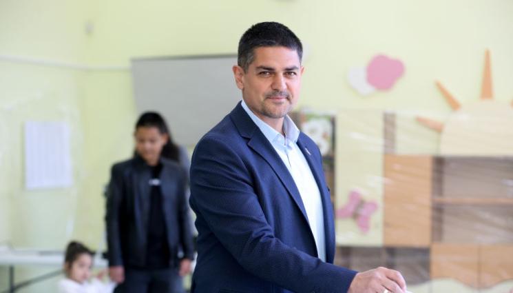 Радостин Василев