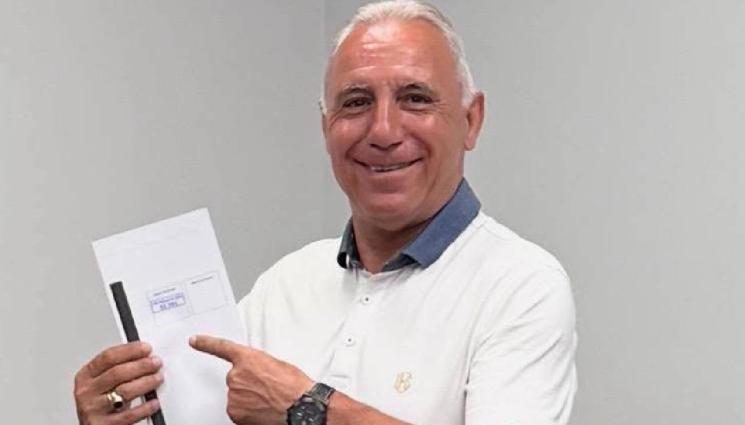 стоичков - И Стоичков гласува