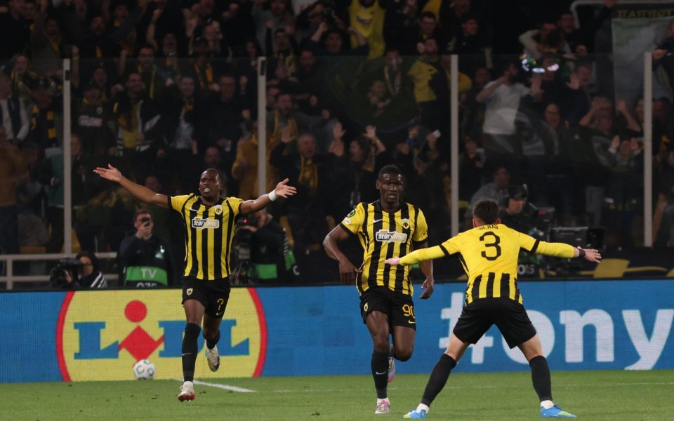 АЕК разби ПАОК и вече помирисва титлата в Гърция, Мартин Георгиев остана резерва