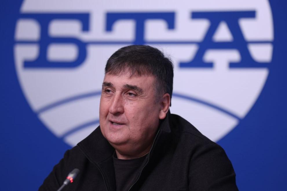 Веселин Маринов