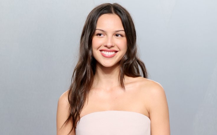 Барселона избра красива певица за специалните екипи в Ел Класико