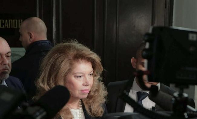 Йотова: Имаме всички основания да свикаме Народното събрание