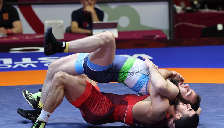 Абу Муслим Амаев - Амаев и Николов загубиха репешажите си на европейското първенство по борба