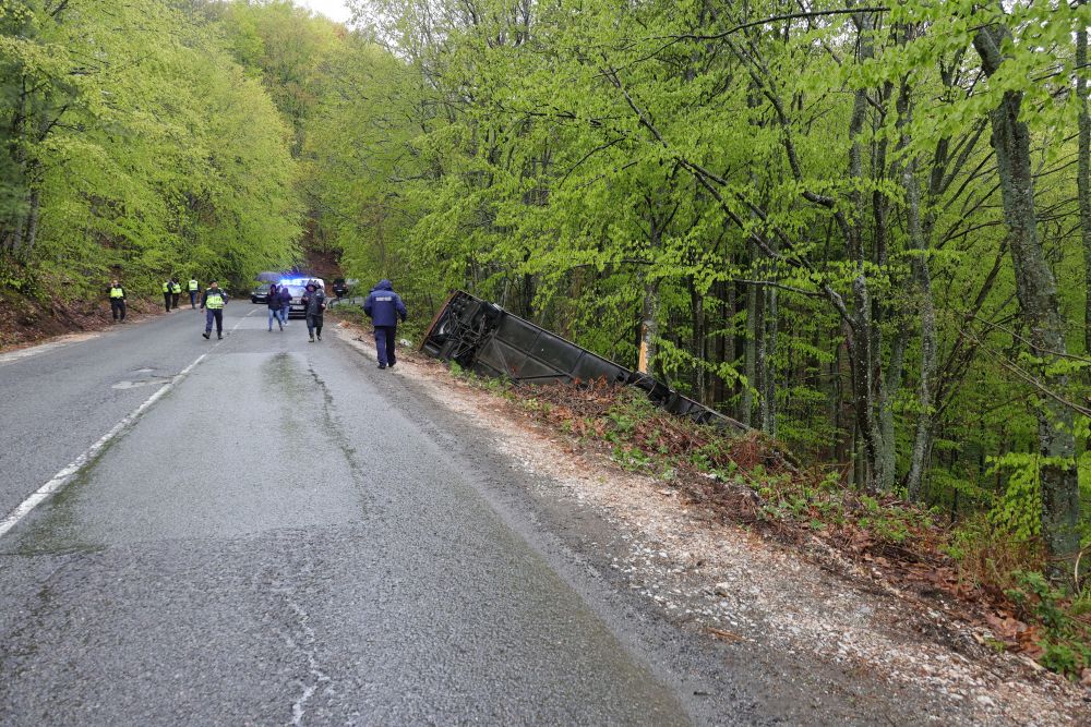 Тежката катастрофа със загинали с автобус край Малко Търново