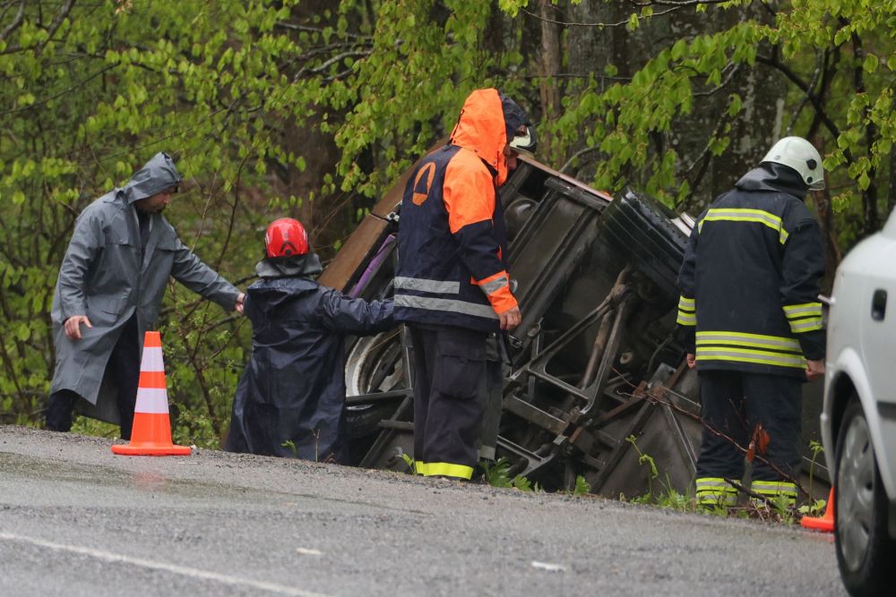 Тежката катастрофа със загинали с автобус край Малко Търново