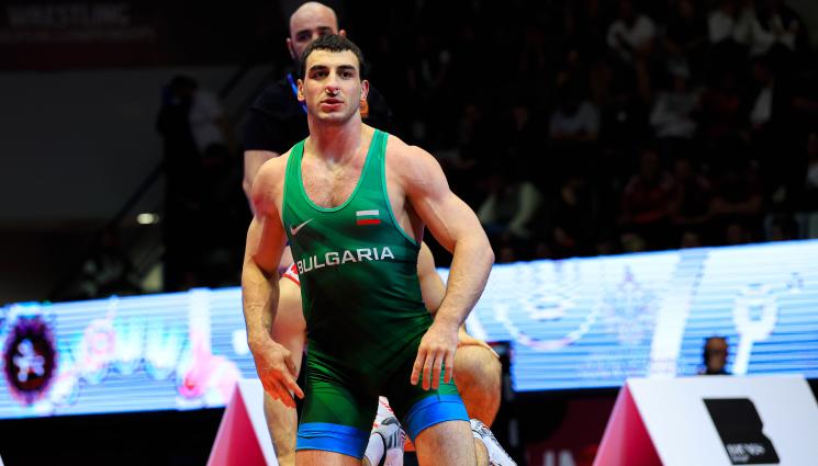 Семен Новиков - Семен Новиков: Чувствах се като дете без родители на европейското