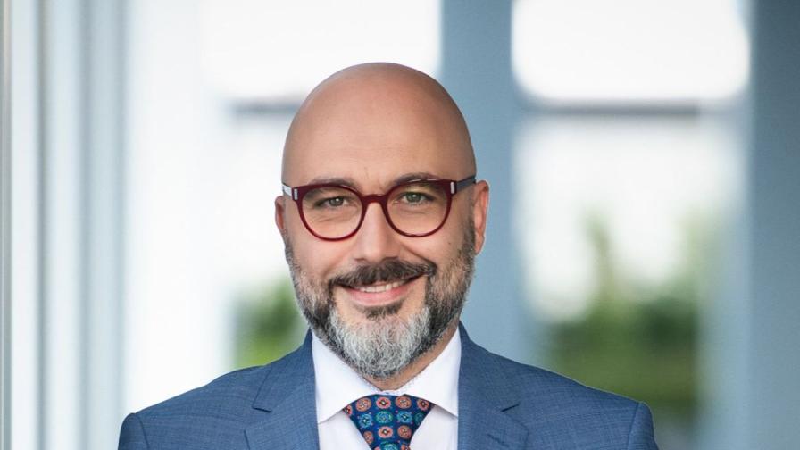 Александър Костадинов