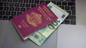 български паспорт пари