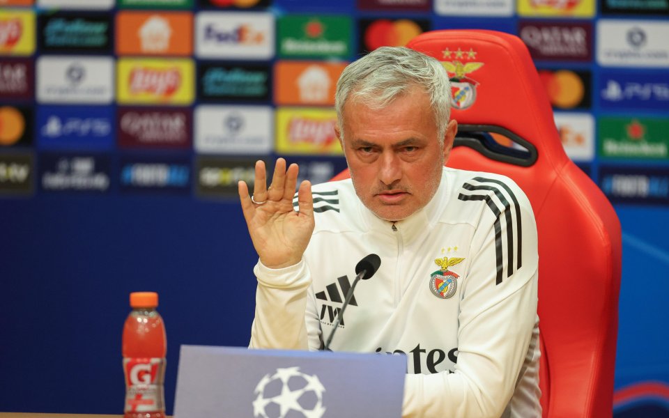 Моуриньо казал 