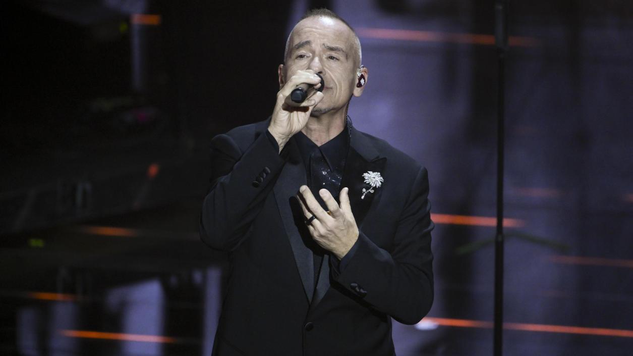 Ерос Рамацоти представя новия си албум в София