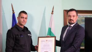 награден полицай автобус Малко Търново