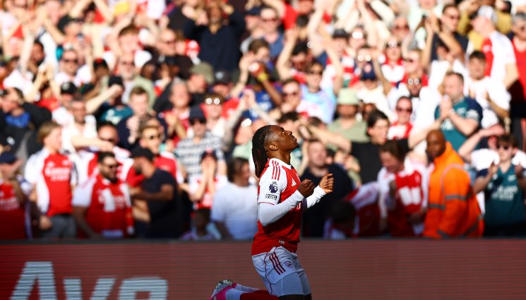 Еберечи Езе - Арсенал надви Нюкасъл и се върна на върха в Англия