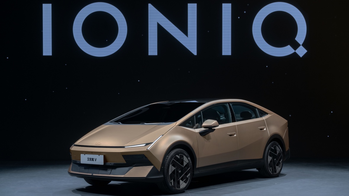 hyundai ioniq v