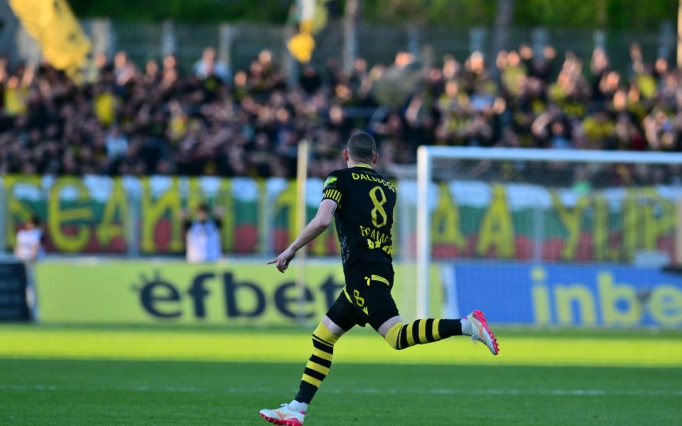 Магията на Тодор Неделев изведе Ботев Пловдив до важен успех в Кърджали