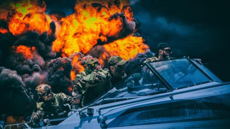 кораб лодка пожар