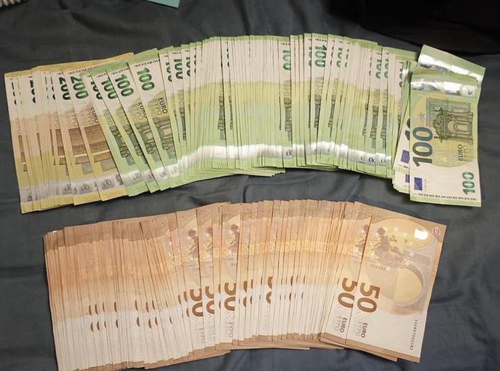 Над 600 000 евро в брой, близо 70 кг наркотици