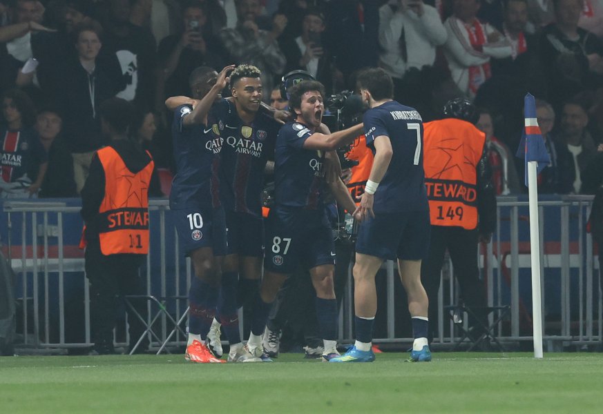 PSV ПСЖ Байерн1