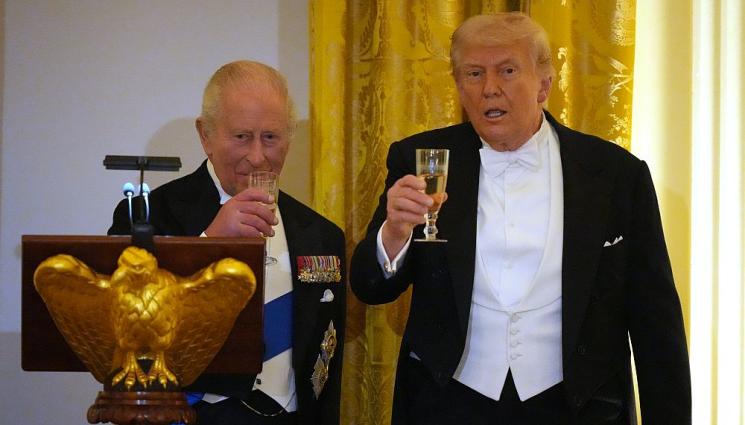 крал Чарлз Трети и Доналд Тръмп