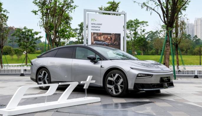  Xpeng P7+ ще се произвежда от Magna в Австрия, завод, чието минало свързваме с G-Class, а бъдеще  с китайската автомобилна инвазия в Европа.