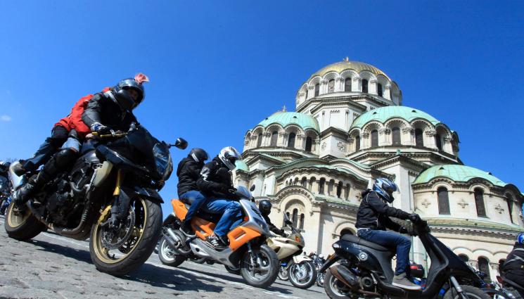 о - Удрят мотористите с годишна „Гражданска“