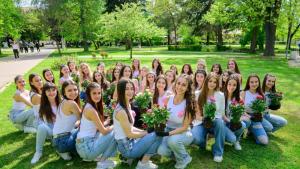 Царица Роза момичета Казанлък