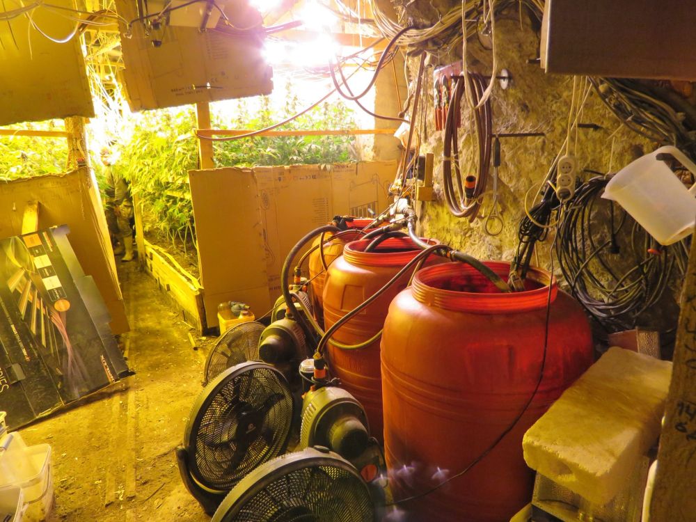 В галериите на бивша мина край Кюстендил се крие наркофабрика