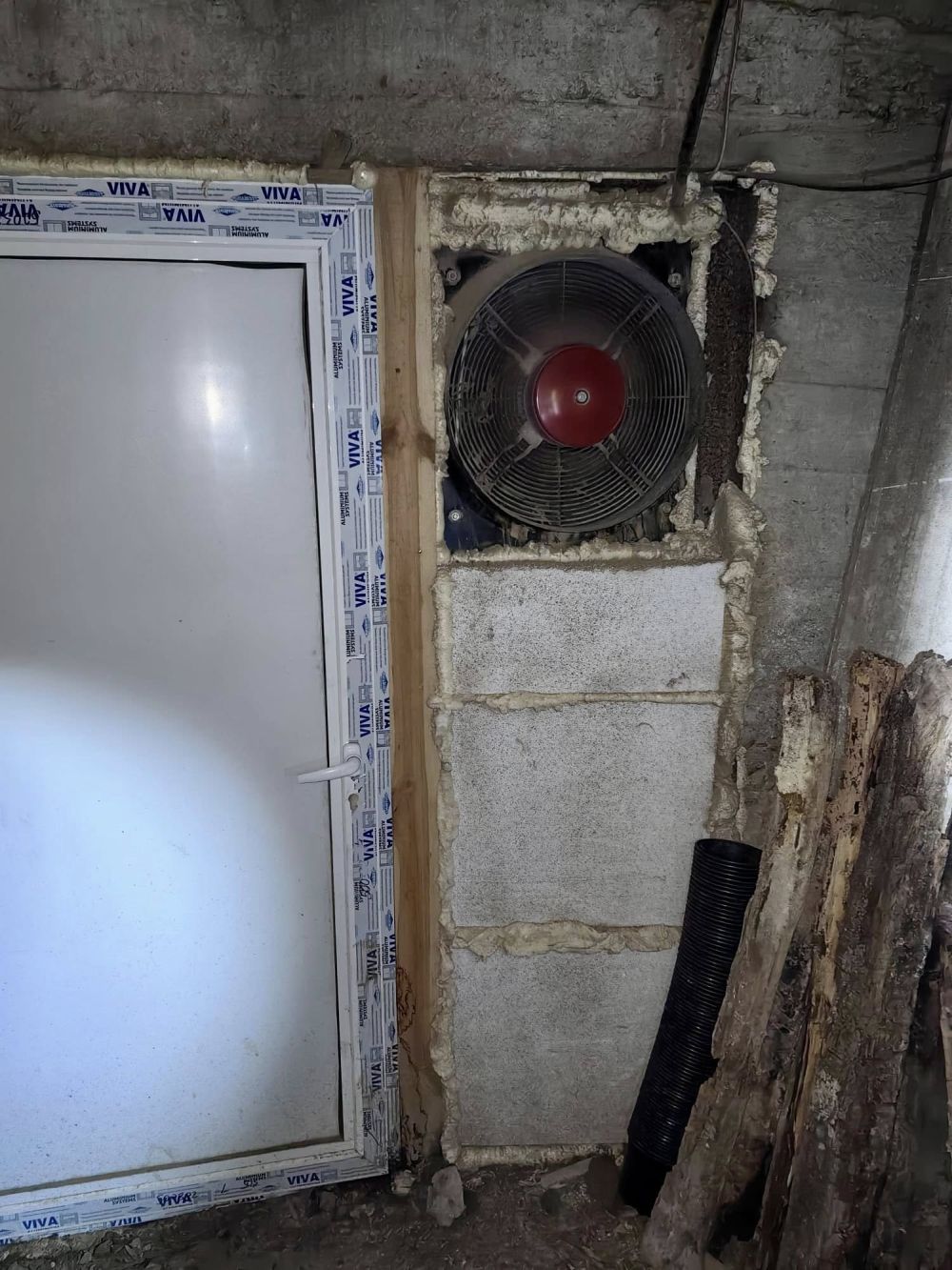 В галериите на бивша мина край Кюстендил се крие наркофабрика