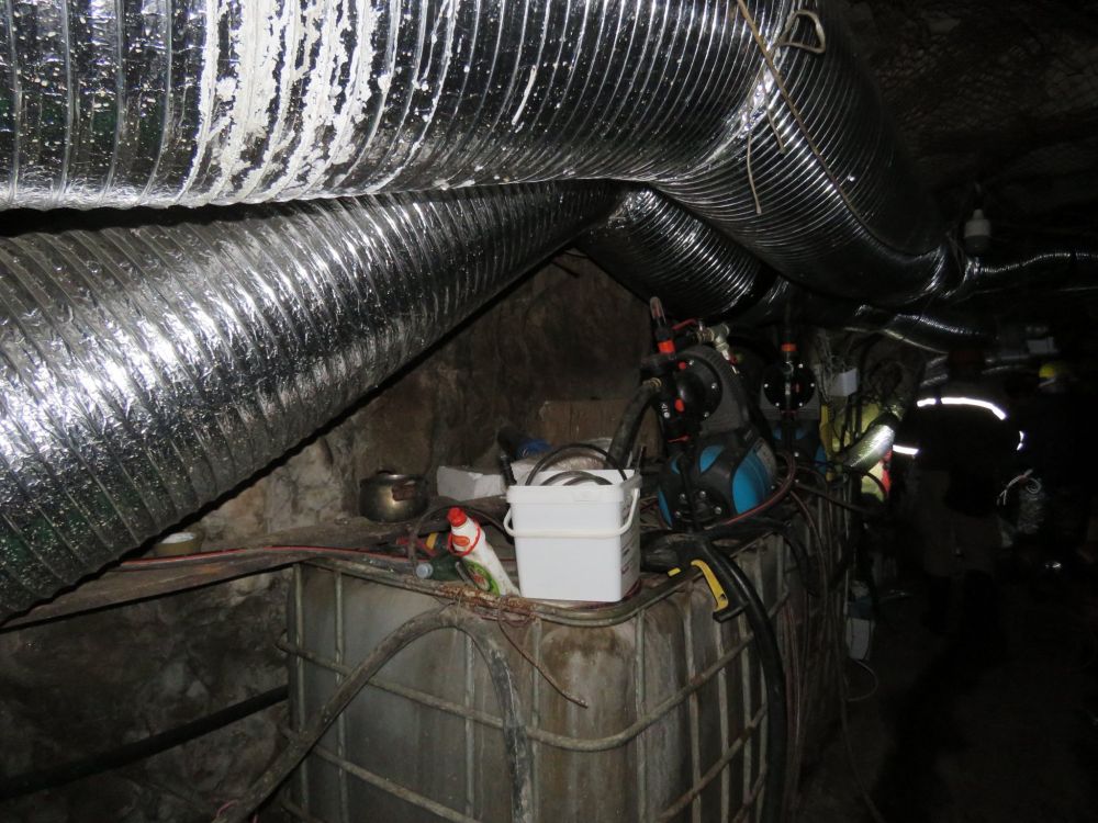 В галериите на бивша мина край Кюстендил се крие наркофабрика