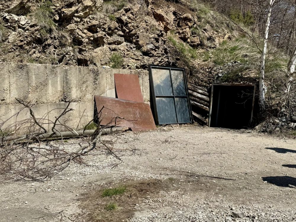 В галериите на бивша мина край Кюстендил се крие наркофабрика