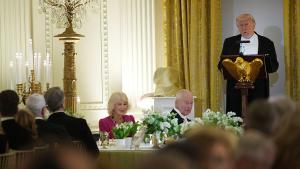 САЩ вечеря Чарлз Камила