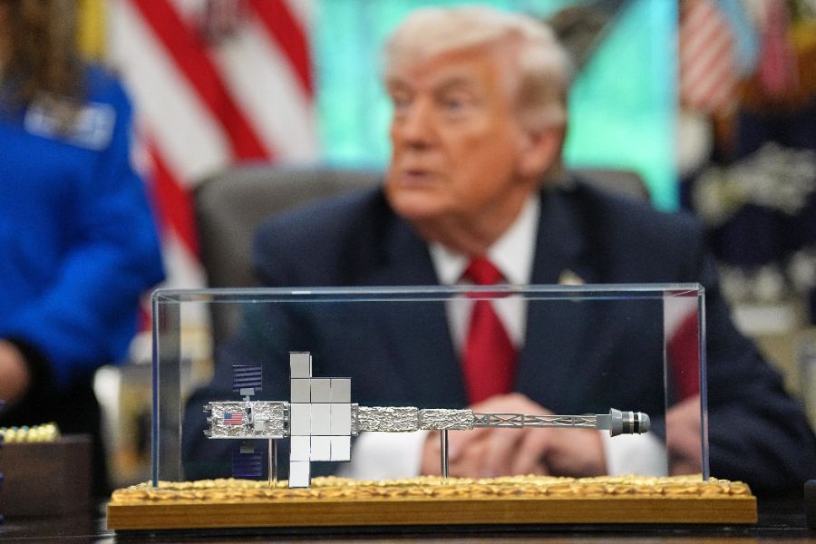 Астронавтите от "Артемис II" посетиха Белия дом.