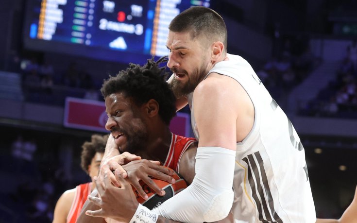 Реал Мадрид надхитри Апоел и взе преднина в 1/4-финалната серия