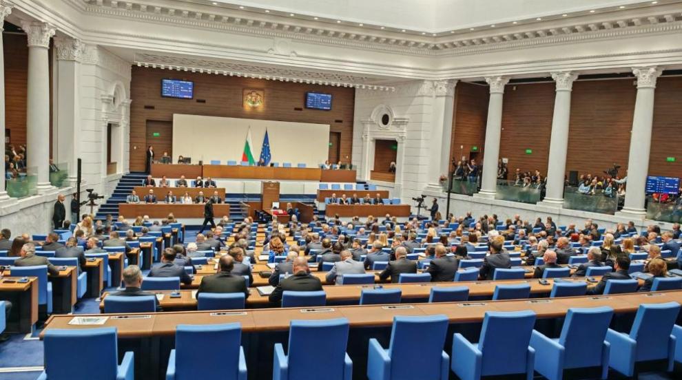 Премиерът и министрите ще могат да отлагат отговори без ограничение, реши комисията за правилника на НС
