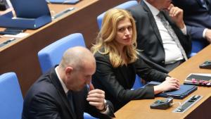 След като встъпиха в длъжност като народни представители депутатите избраха