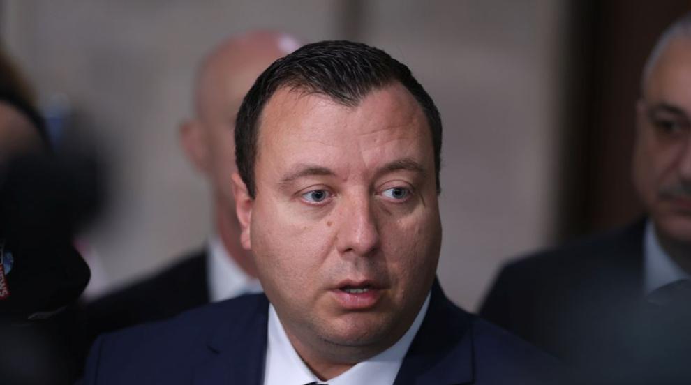 Законопроект на „Възраждане“ предвижда дерогация за вноса на нефт от Русия