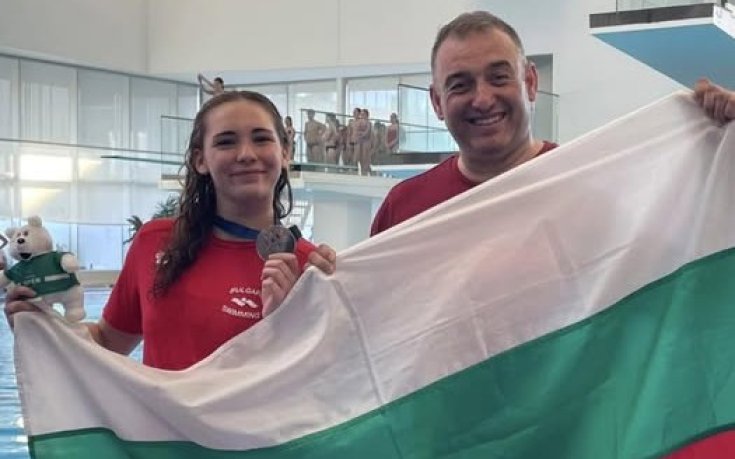 Българка със сребро от престижен турнир по скокове във вода