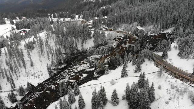Вижте мащаба на свлачището в Пампорово отвисоко (ГАЛЕРИЯ)