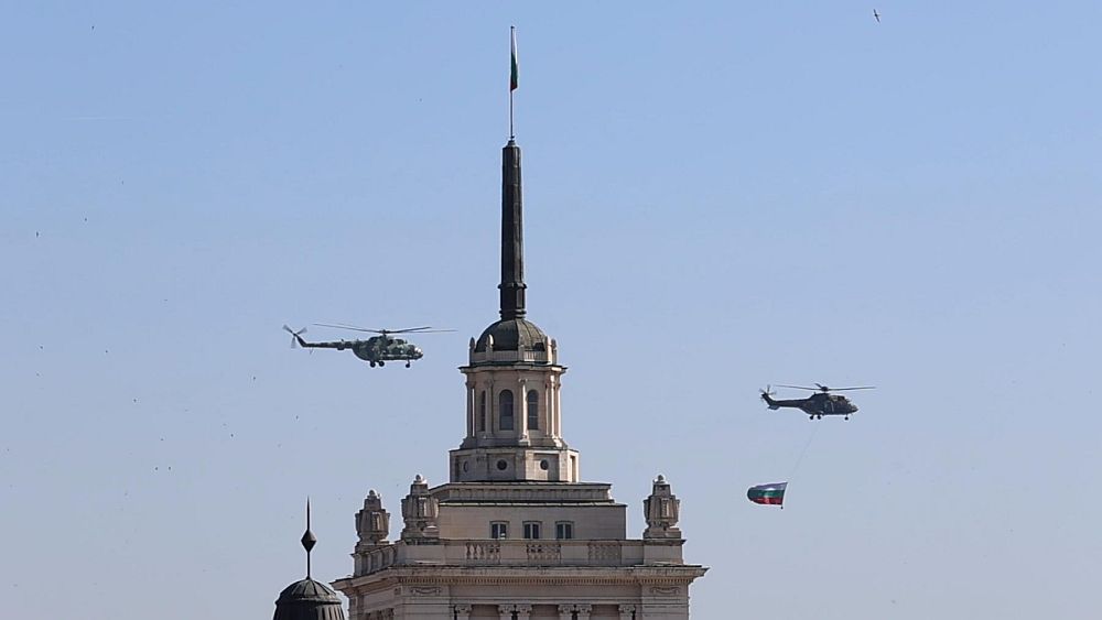 Тренировъчни полети в небето над София