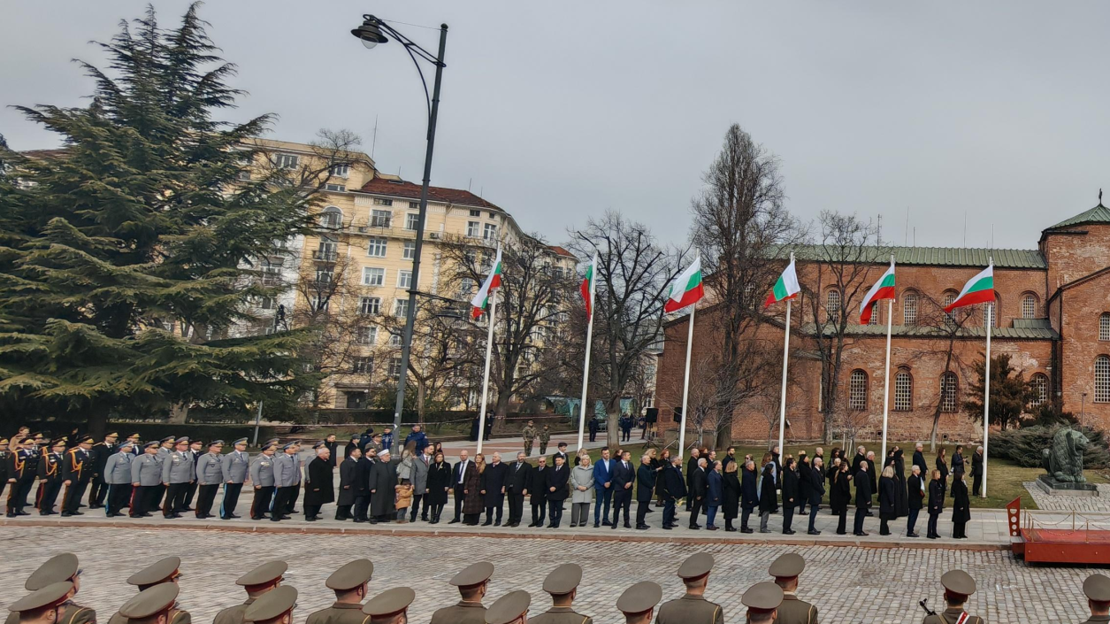 България отбелязва Деня на храбростта с водосвет и авиошоу