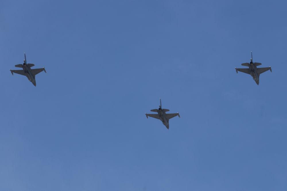 Над площад „Александър Невски“ прелетяха самолети C-27J „Spartan“, Су-25, F-16 Block 70 и МиГ-29