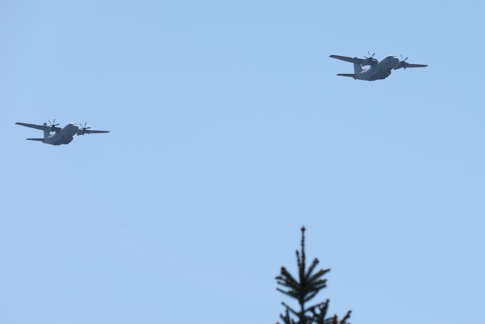 Над площад „Александър Невски“ прелетяха самолети C-27J „Spartan“, Су-25, F-16 Block 70 и МиГ-29