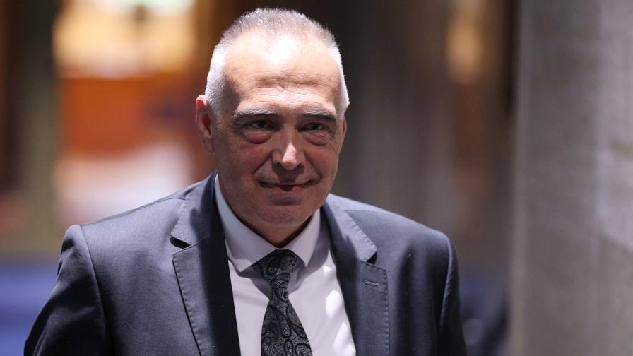 Антон Кутев: "Прогресивна България" няма да приема закони, за да решава частни случаи